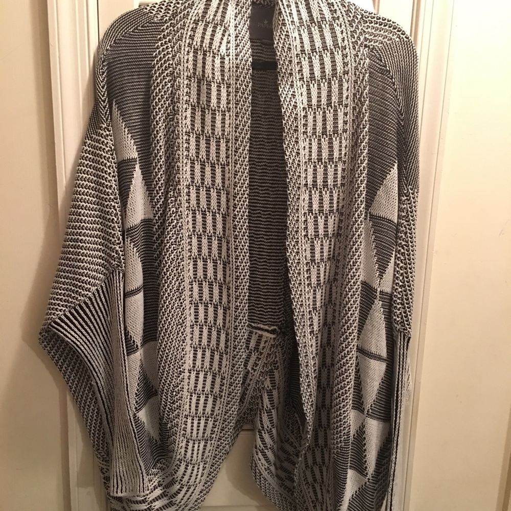 Fashionable black and white cardigan